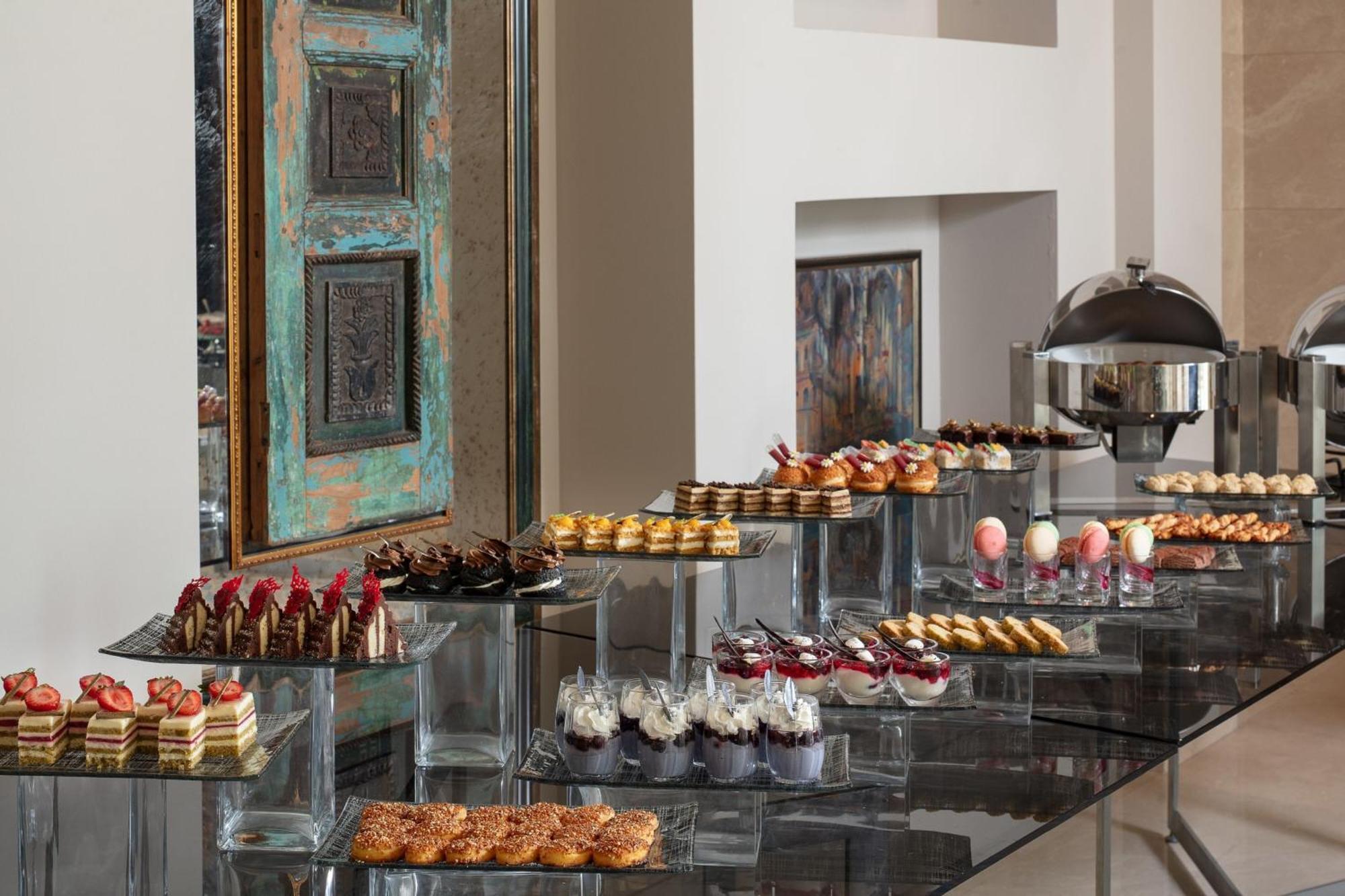 Divan Hotel