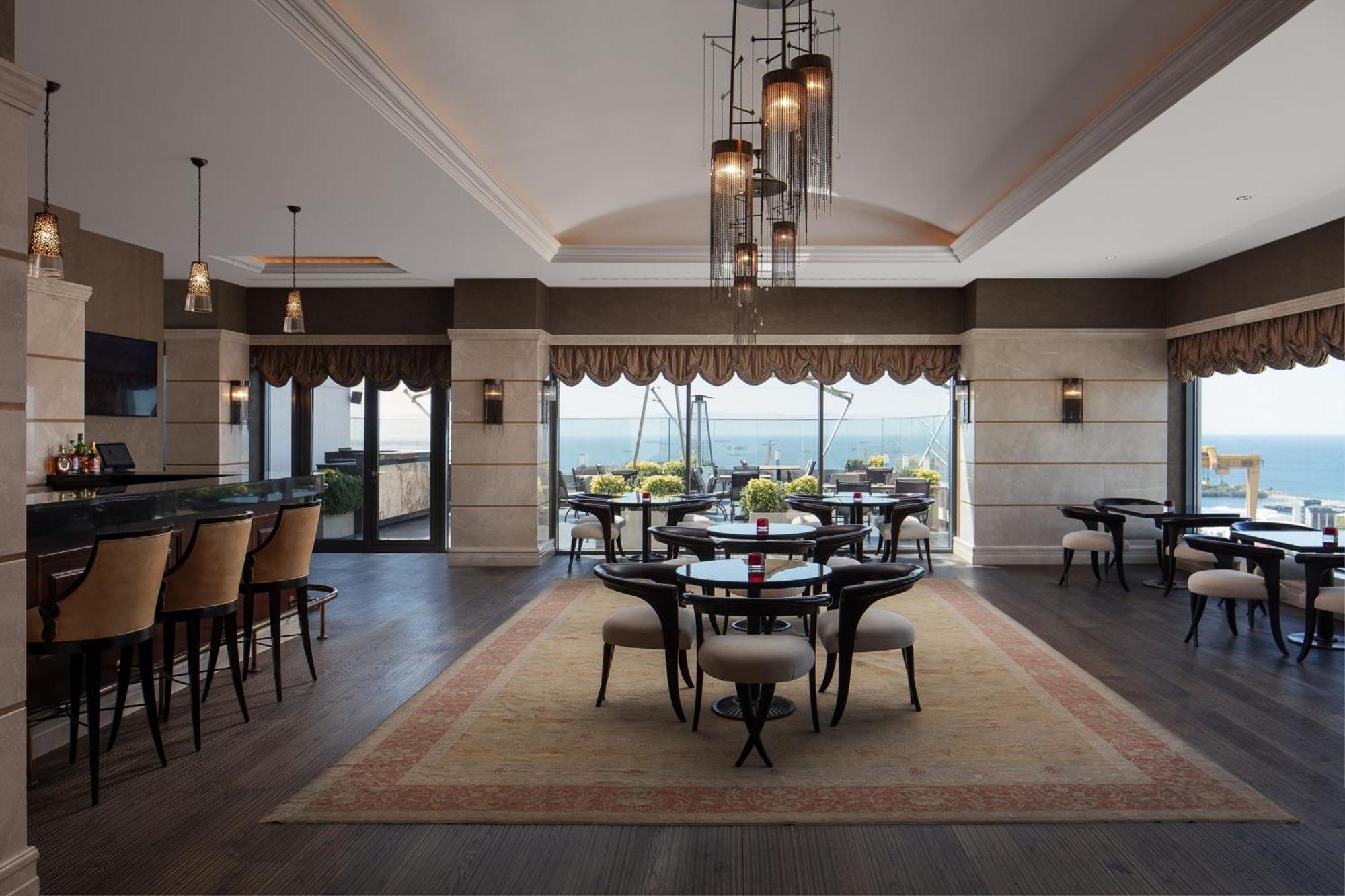 Divan Hotel